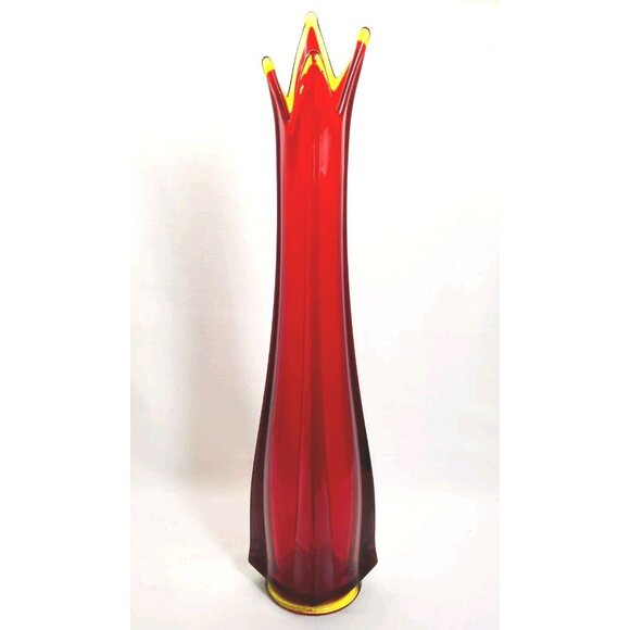 LE Smith MCM Simplicity Cadmium Glass Swung Vase Four Square 15” Red Amberina